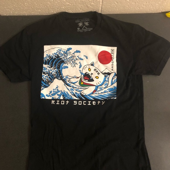 Riot Society graphic t-shirt - Picture 1 of 3